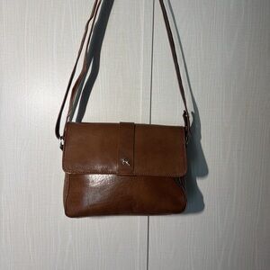 Vintage Ashwood Brown Leather Crossbody Bag